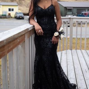 size 2 mermaid style black dress